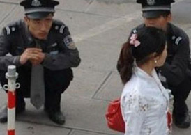 不<em>穿内裤明星</em>惨被当场曝光